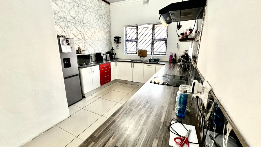 To Let 2 Bedroom Property for Rent in Rugby Western Cape